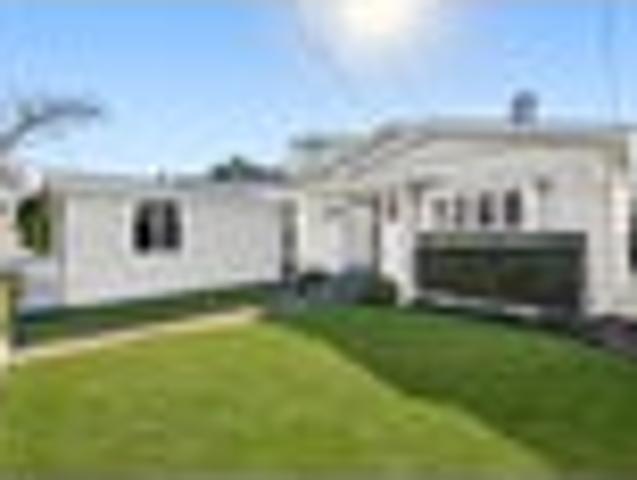House for sale in Three Kings, Oroua County
