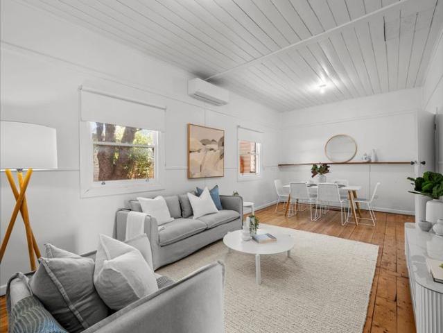 House for rent in Victoria