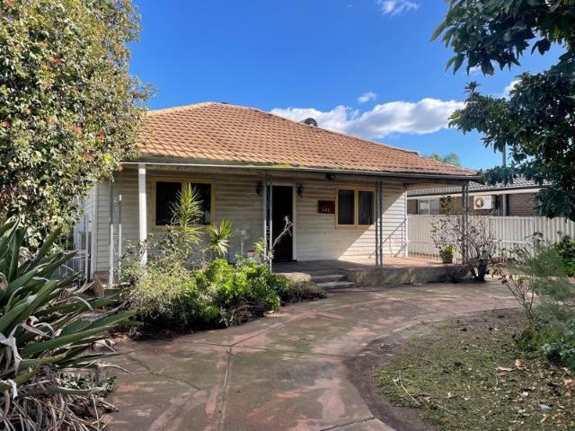 House for rent in Perth Airport, Western Australia