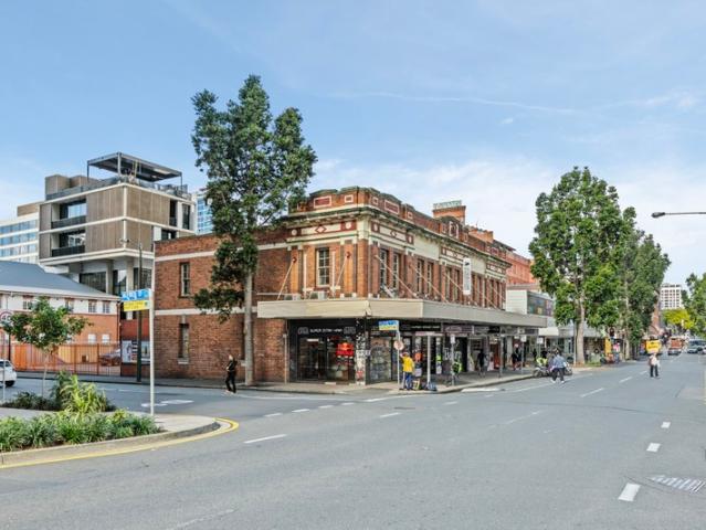 Office for rent in Toombul, Queensland