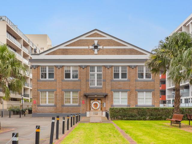 Office for rent in Crown Square, Sydney