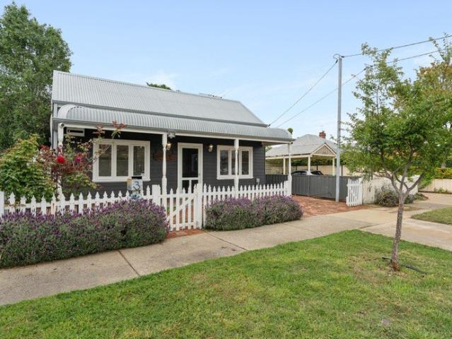 House for sale in Woodbridge, City of Swan