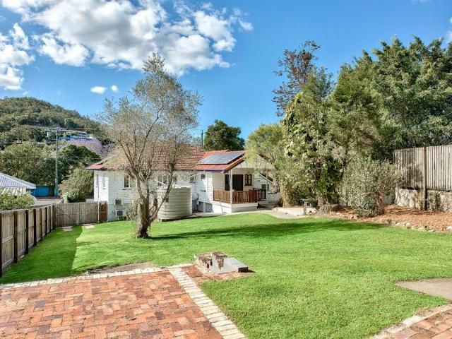 House for sale in Saint Johns Wood, Greater Brisbane