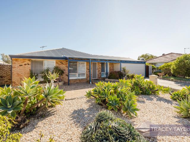 Cottage for sale in Clarkson, Western Australia