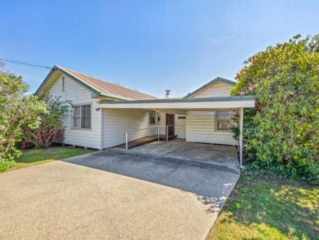 House for sale in Bright, Alpine Shire