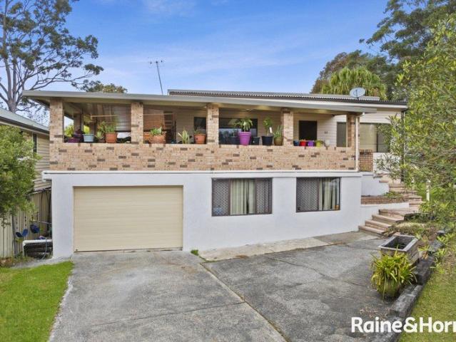 House for sale in Berkeley Vale, Gosford