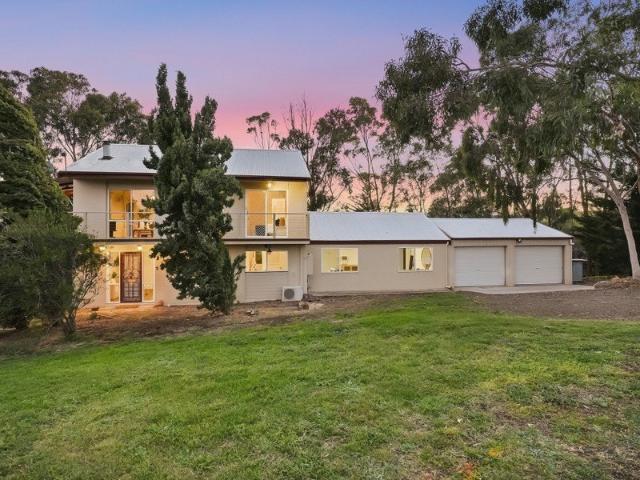 Cottage for sale in Pentland Hills, Victoria