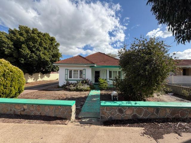 House for sale in Katanning, Shire Of Katanning