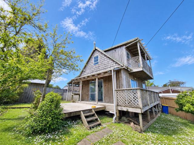 House for rent in Beach Haven, Kaipātiki