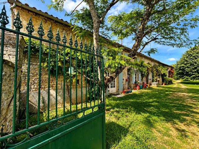 Maison vente à Niort, Sauzé-vaussais