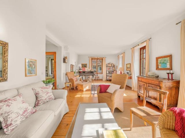 Haus kaufen in Mont-sur-Rolle, Waadt