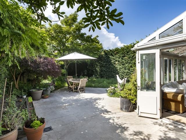Einfamilienhaus kaufen in Mies, Waadt