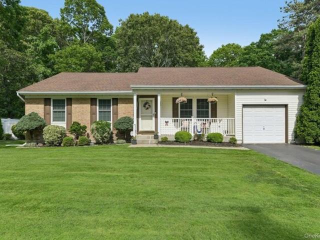 House for sale in Centereach, New York