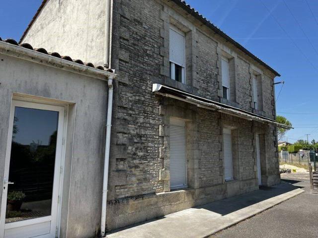 Maison vente à Cherves-richemont, Chez Tachet
