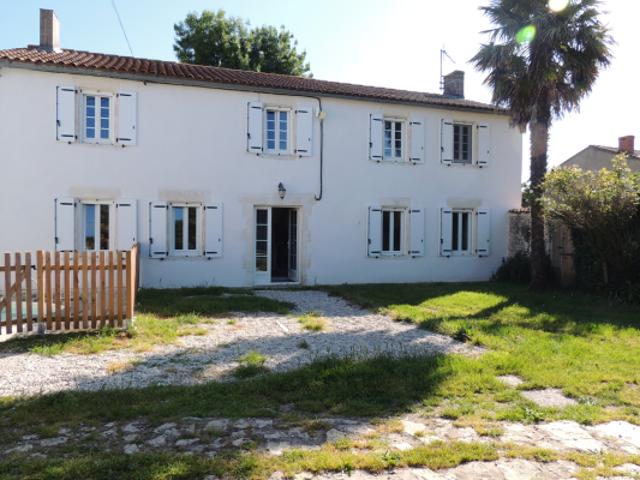 Maison vente à La Rochelle, Vérines