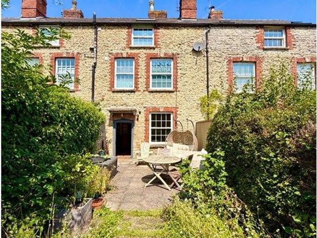 House for rent in Kingswood, School House