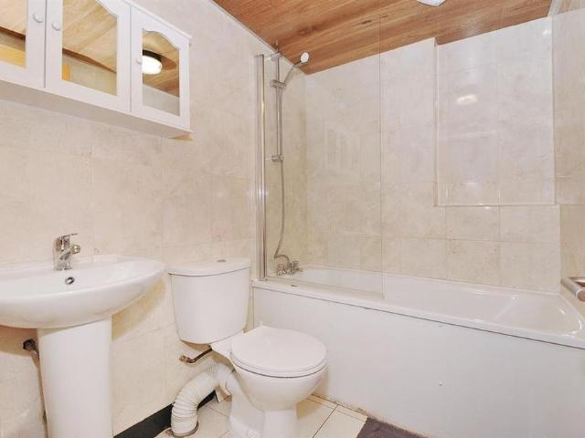 Apartment for rent in Seven Dials, Cat Hill