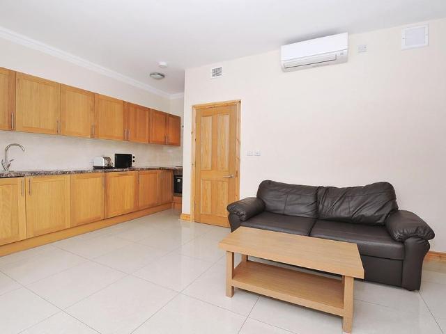 Apartment for rent in Seven Dials, Cat Hill