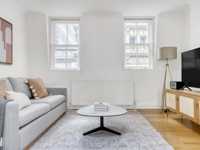 Apartment for rent in Victoria, Greater London