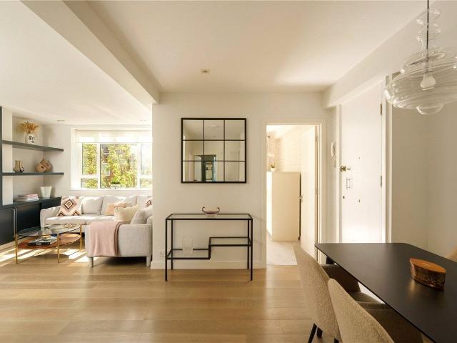 Apartment for rent in St. John's Wood, Greater London