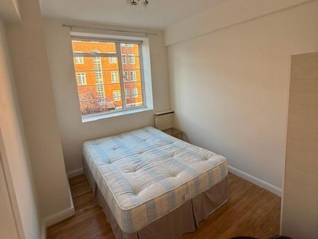 Room for rent in St. John's Wood, Greater London