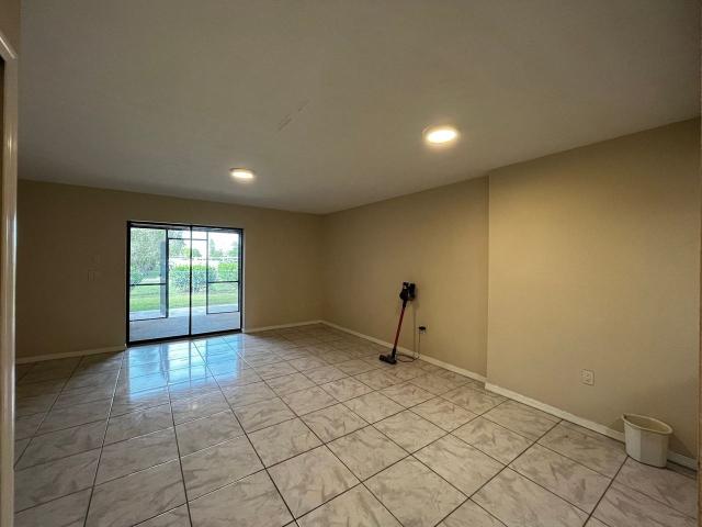 Apartment for rent in Port Charlotte, Florida