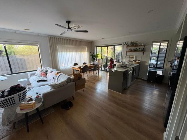 Room for rent in Connewarre, Victoria