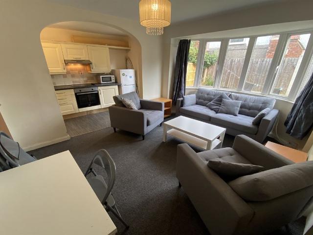 House for rent in Lenton Abbey, Haddon