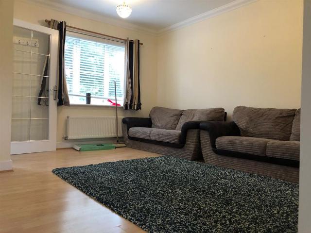 House for rent in Gants Hill, Greater London