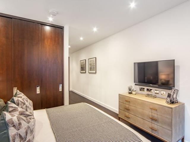 Apartment for rent in Nine Elms, Greater London