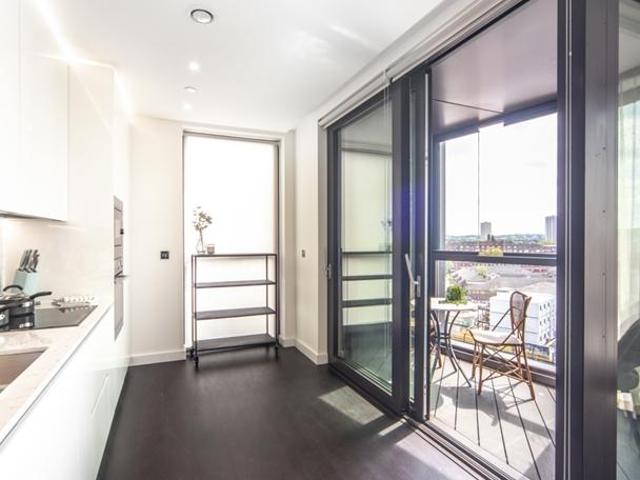 Apartment for rent in Nine Elms, Greater London