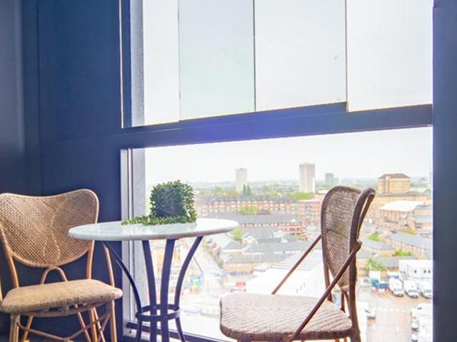 Apartment for rent in Nine Elms, Greater London