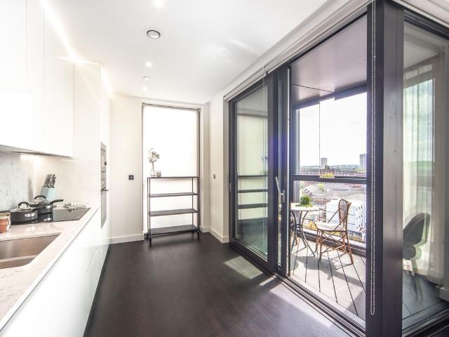 Apartment for rent in Nine Elms, Greater London