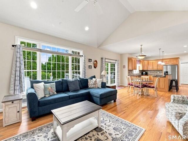 Condo for sale in Suffield, Connecticut