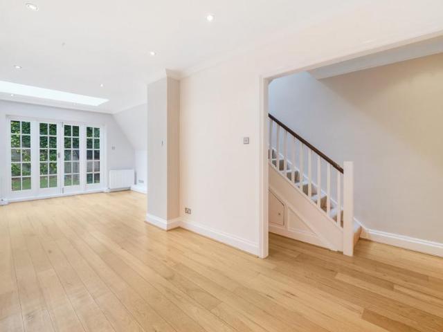 House for rent in St. John's Wood, Greater London