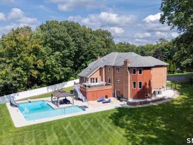 House for sale in East Hampton, Connecticut