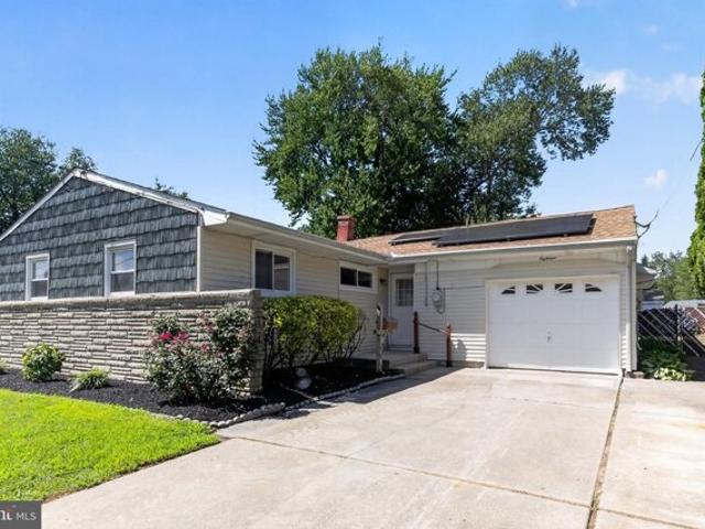 House for sale in Deepwater, New Jersey
