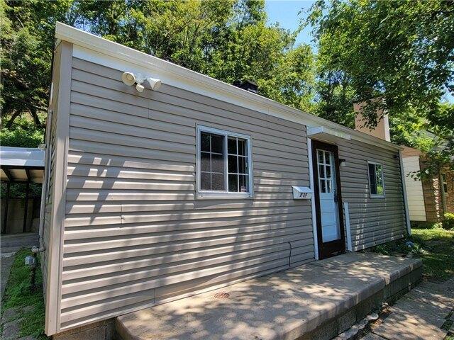 House for sale in Carnegie