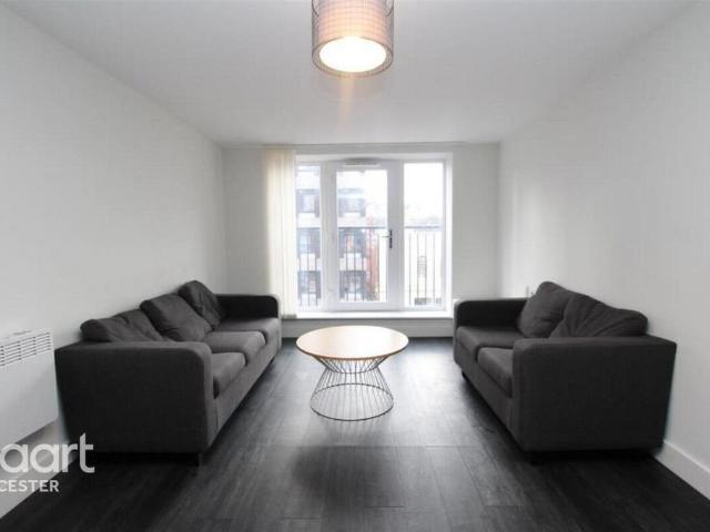 Apartment for rent in St Matthew's, Old Wharf