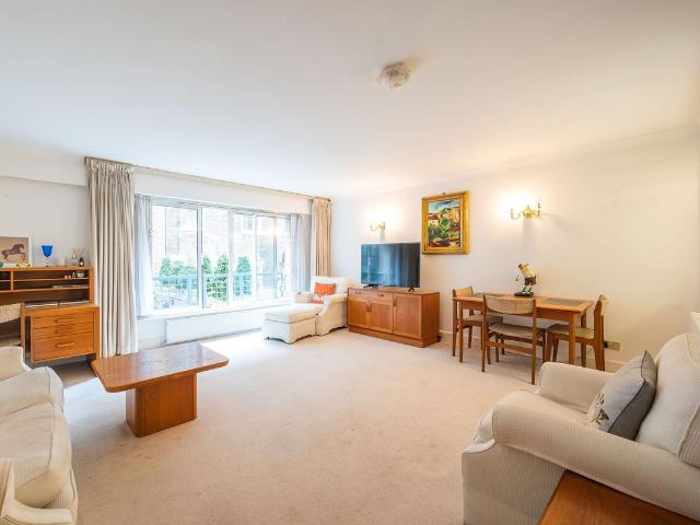 Apartment for rent in Mayfair, Greater London
