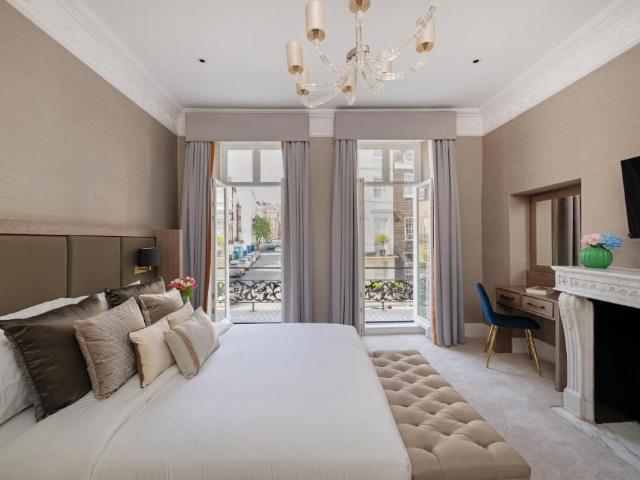 Apartment for rent in Mayfair, Greater London