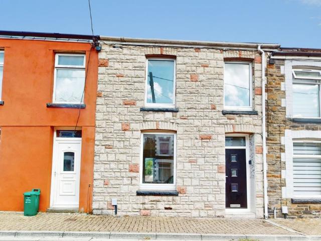 House for rent in Pontypridd, Wales