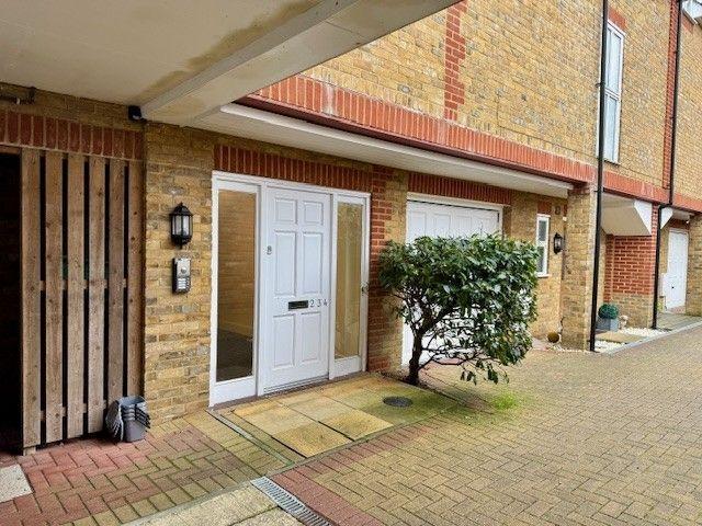 Apartment for rent in Southborough, Sandown Park