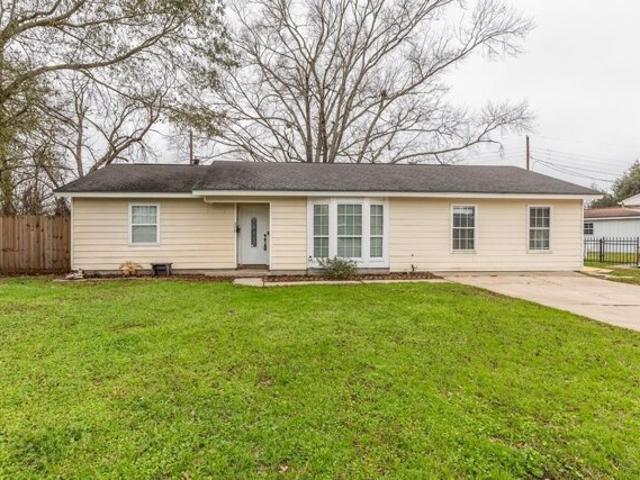 House for sale in Bridge City, Texas