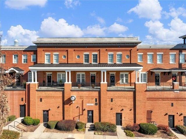 Condo for sale in Suwanee Condo for sale in Suwanee