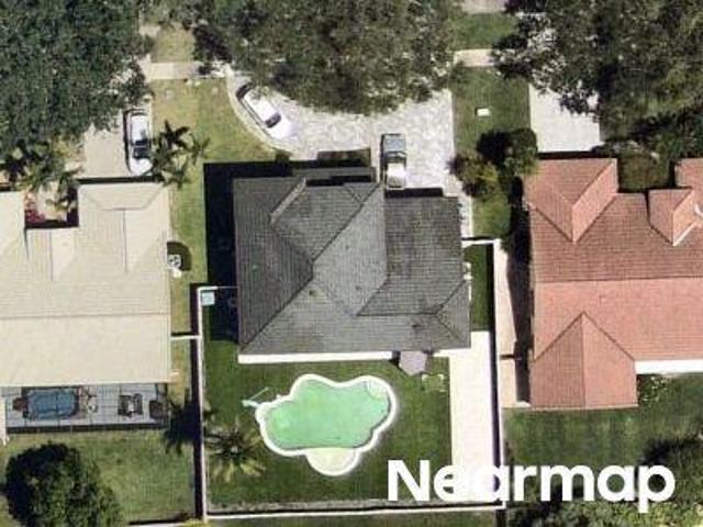 House for sale in Embassy Lakes, Cooper City