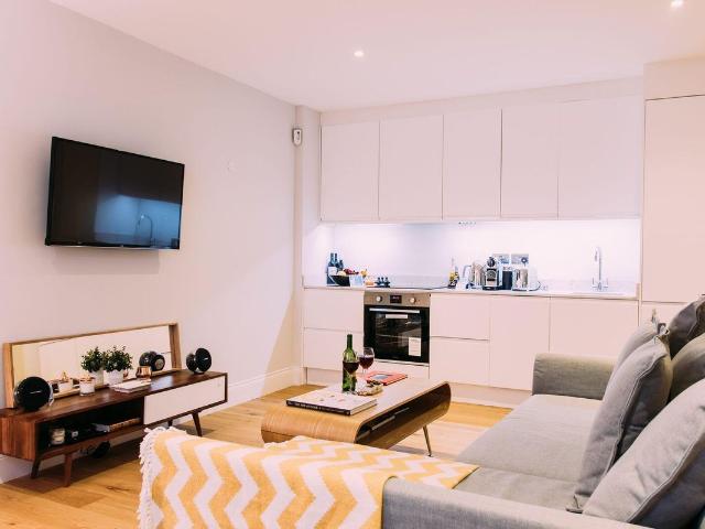 Apartment for rent in West Kensington, Greater London