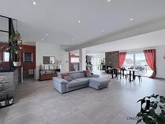 Maison vente à Roanne, Charlieu