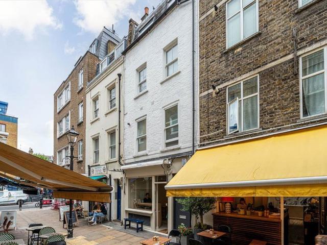 Apartment for rent in Fitzrovia, Greater London