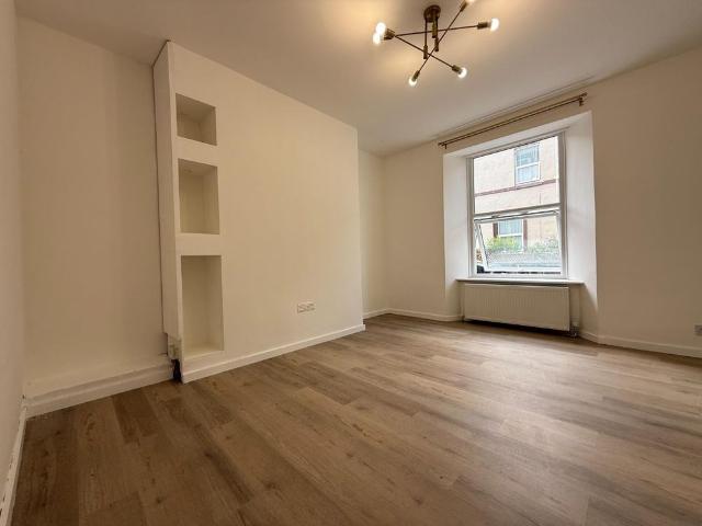 Apartment for rent in Morice Town, Mount Wise